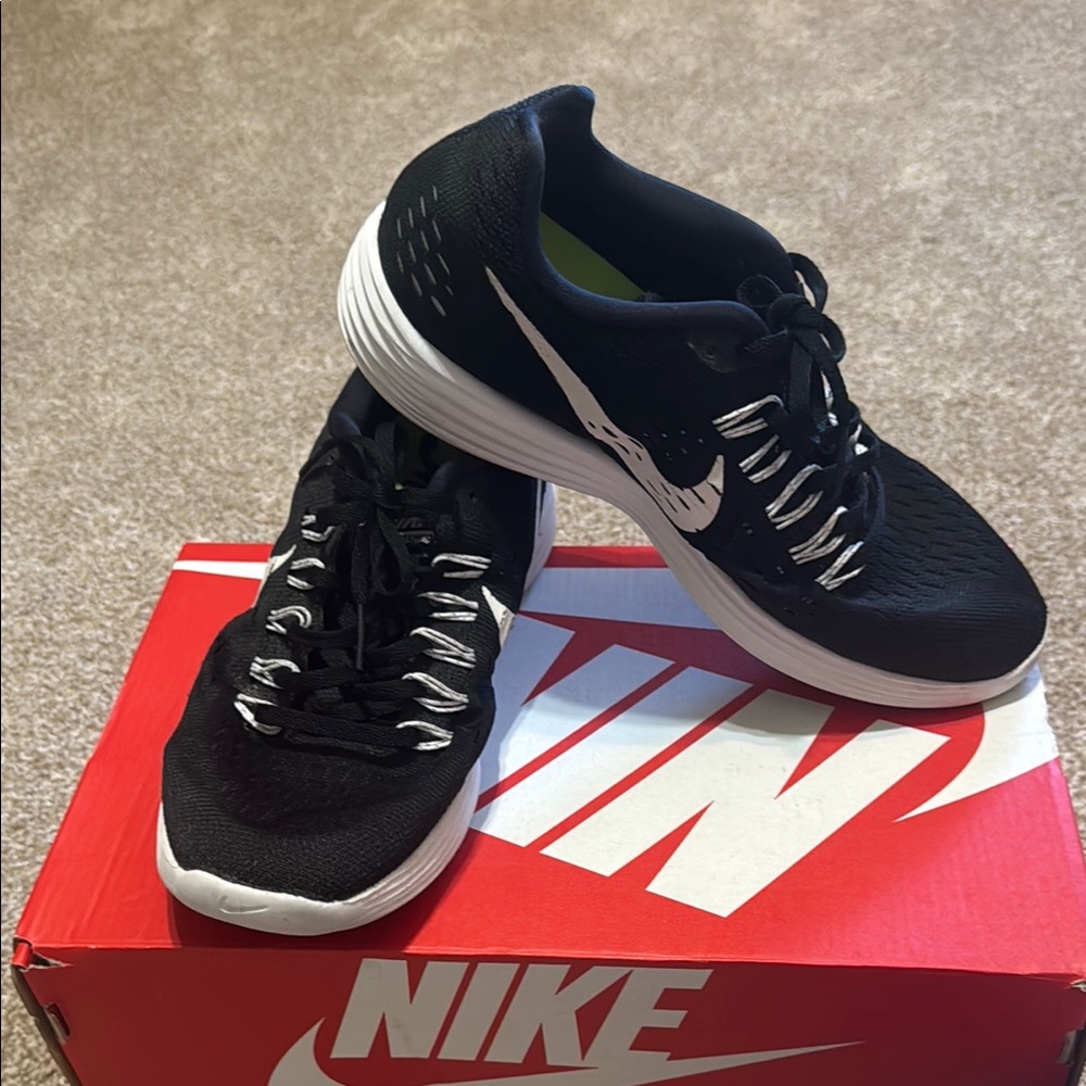 Nike Women’s Lunar Tempo Running Shoes